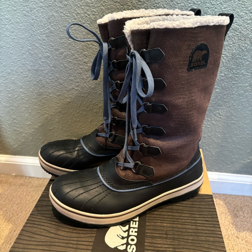 Sorel Women's Tivoli High Brown & Black Lace-Up Winter Boots - Picture 3 of 15
